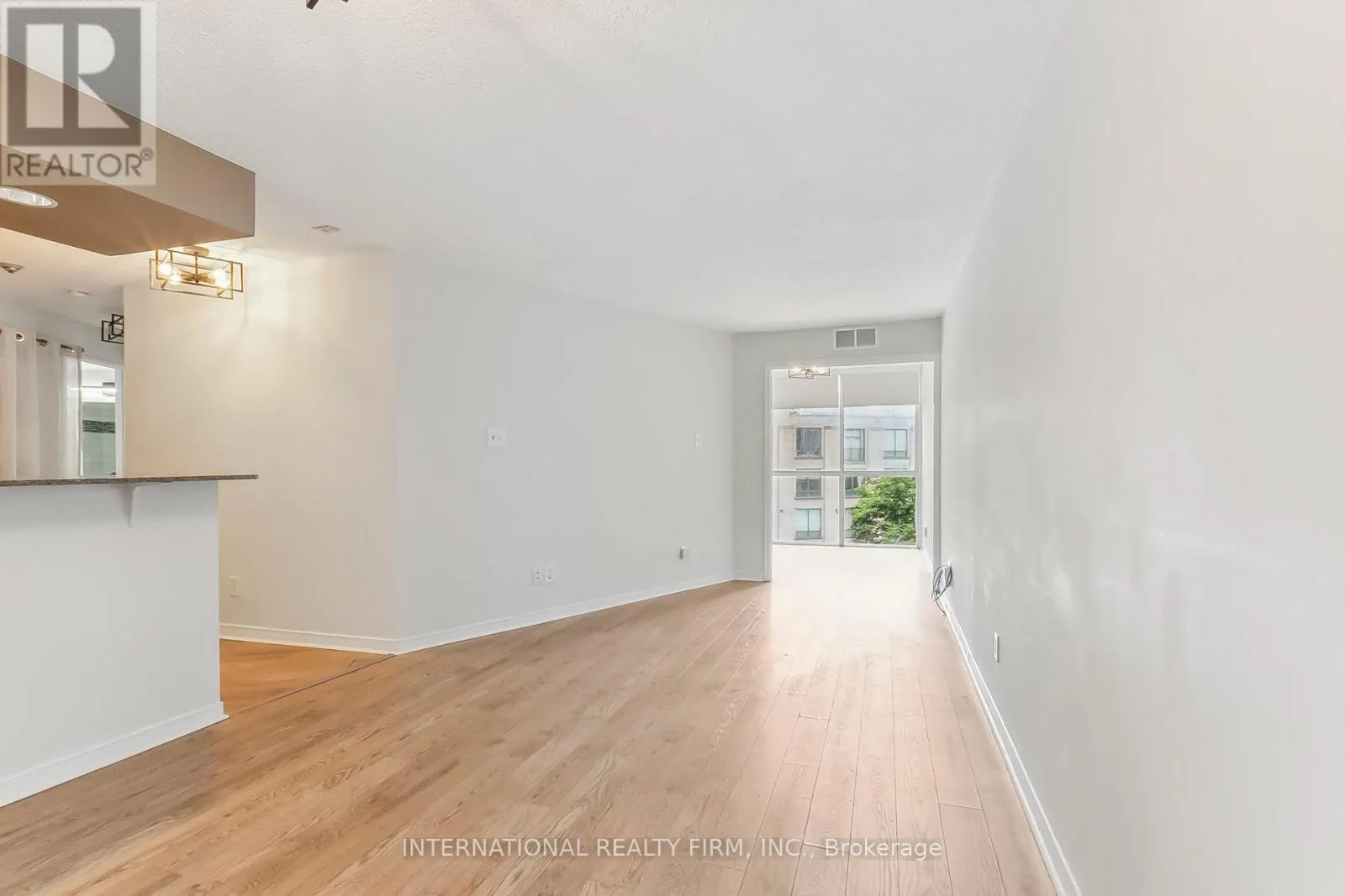 628 - 801 KING STREET W