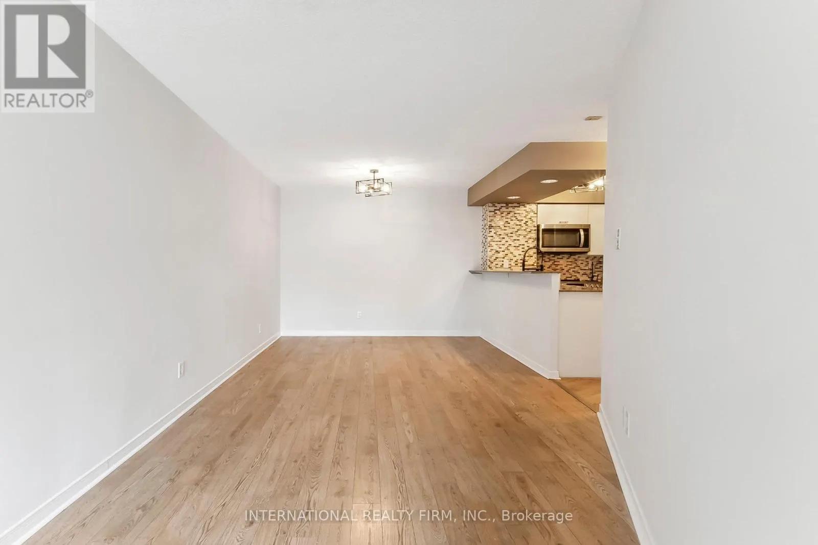 628 - 801 KING STREET W
