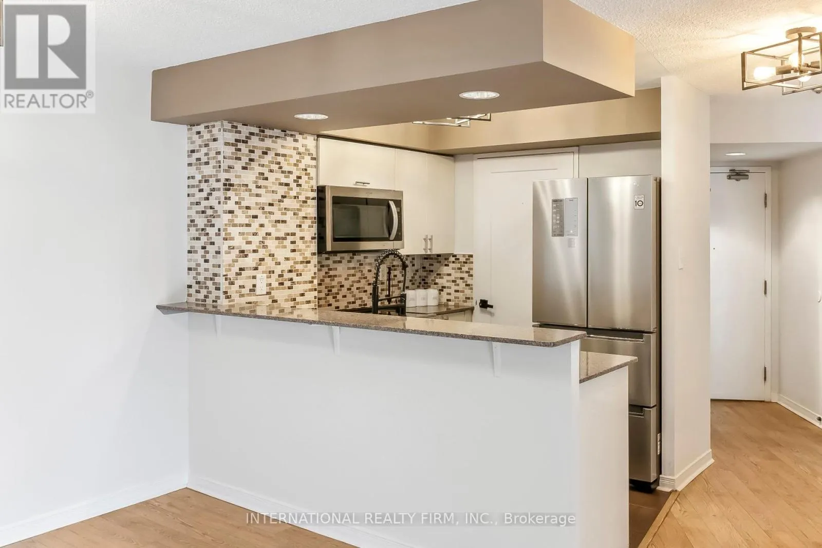 628 - 801 KING STREET W