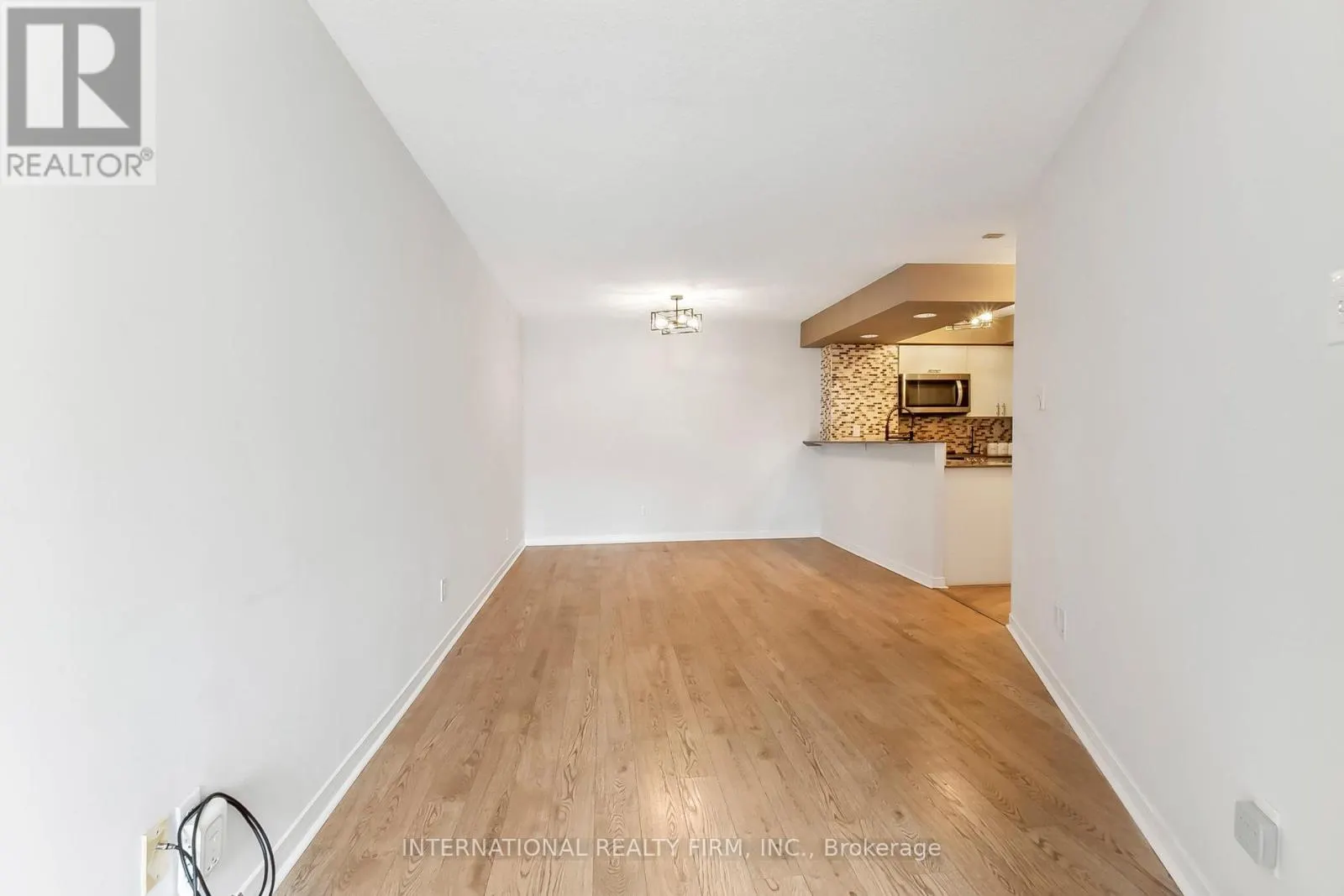 628 - 801 KING STREET W