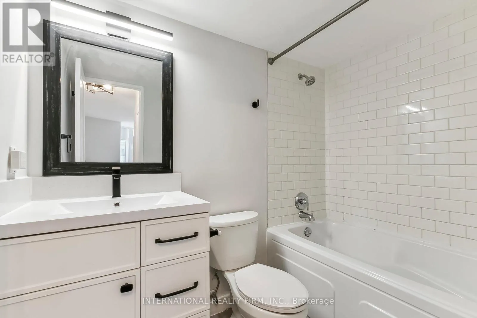 628 - 801 KING STREET W