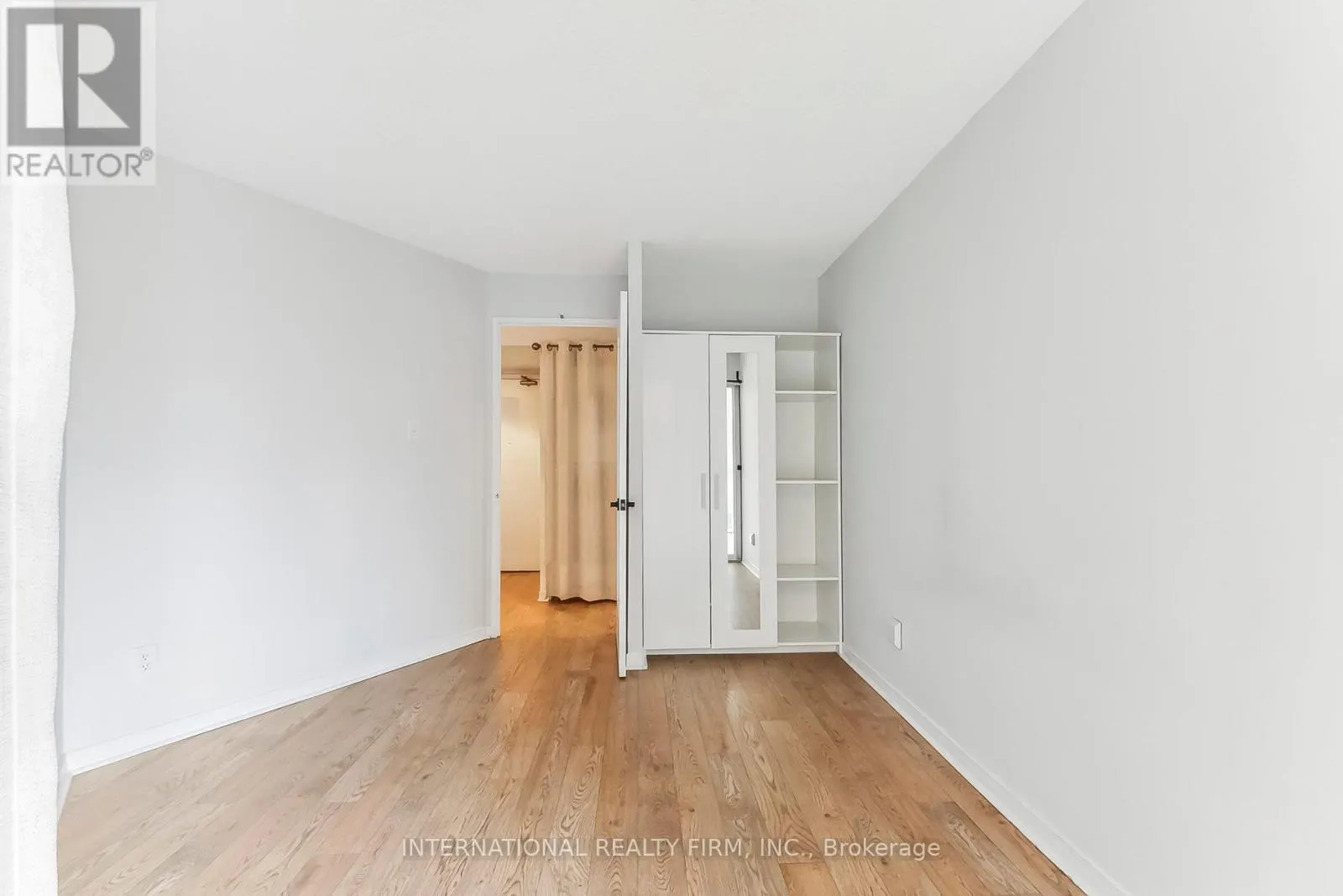 628 - 801 KING STREET W