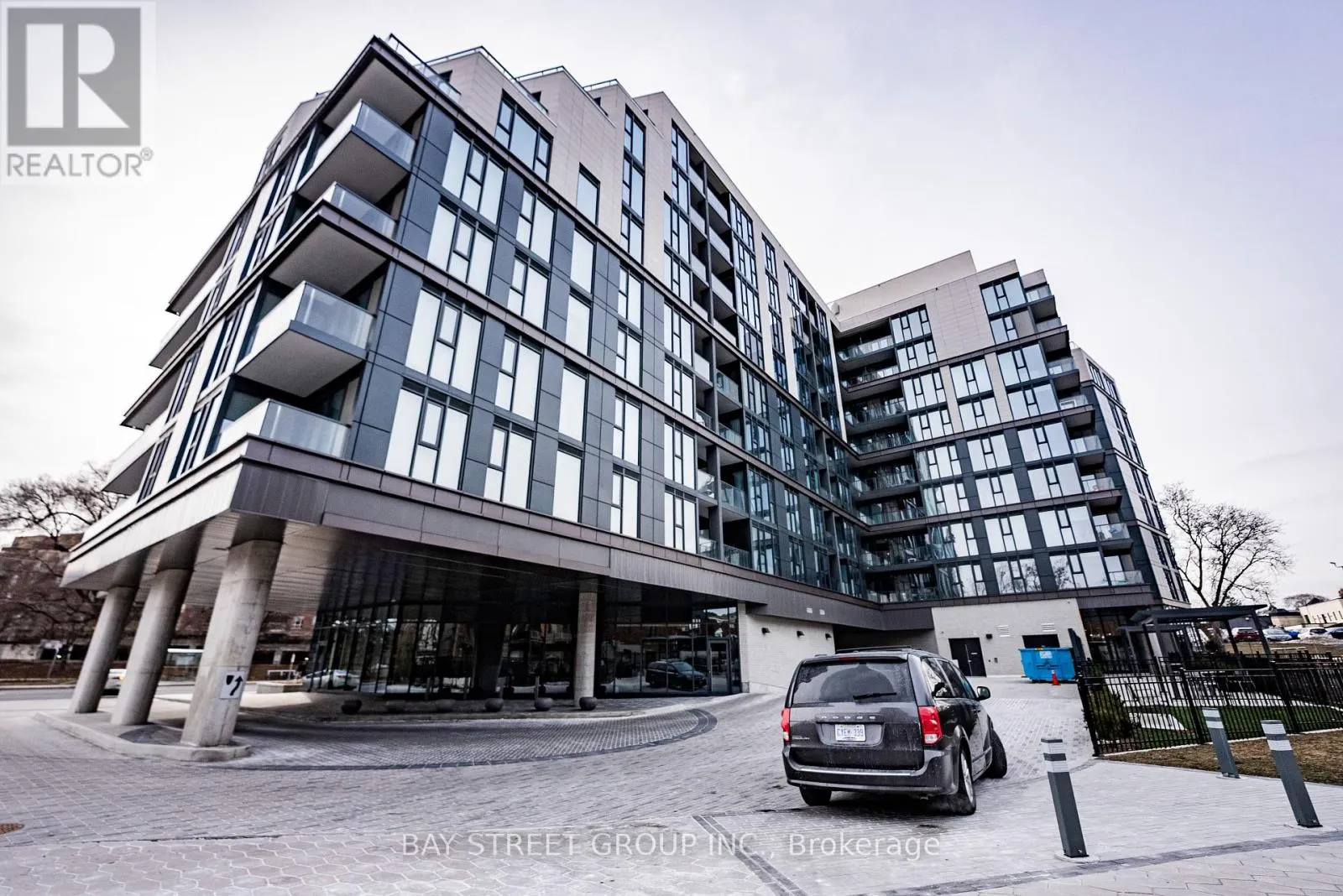 526 - 250 LAWRENCE AVENUE W