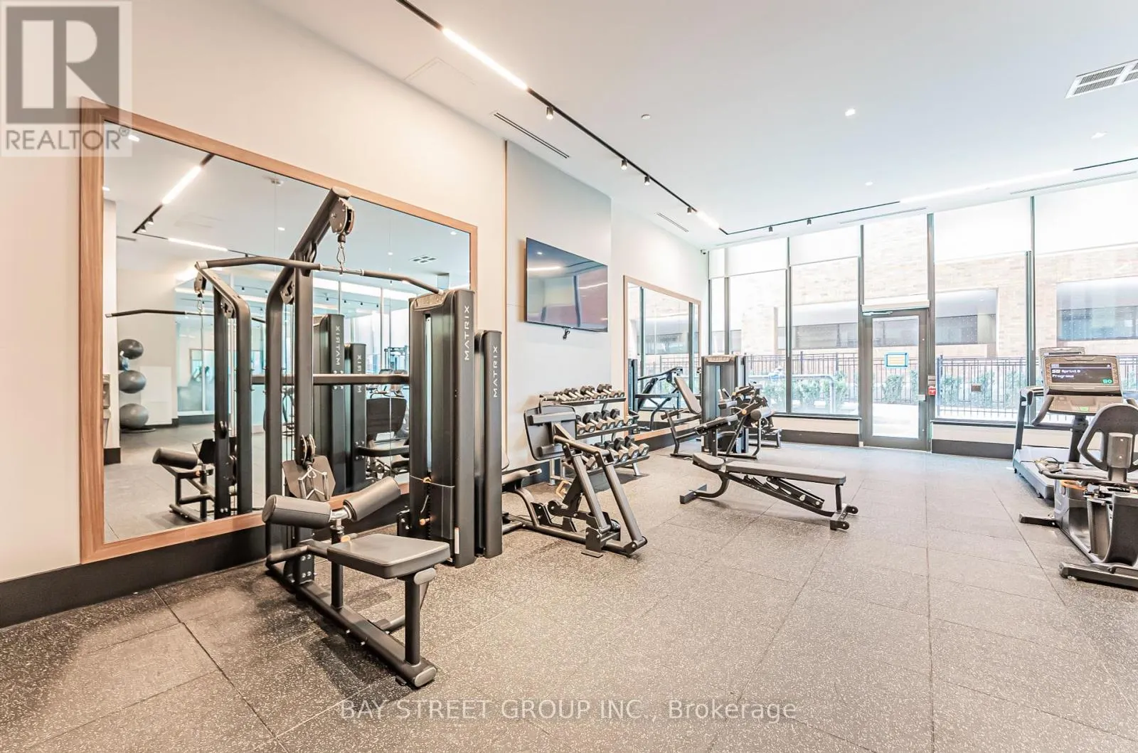 526 - 250 LAWRENCE AVENUE W
