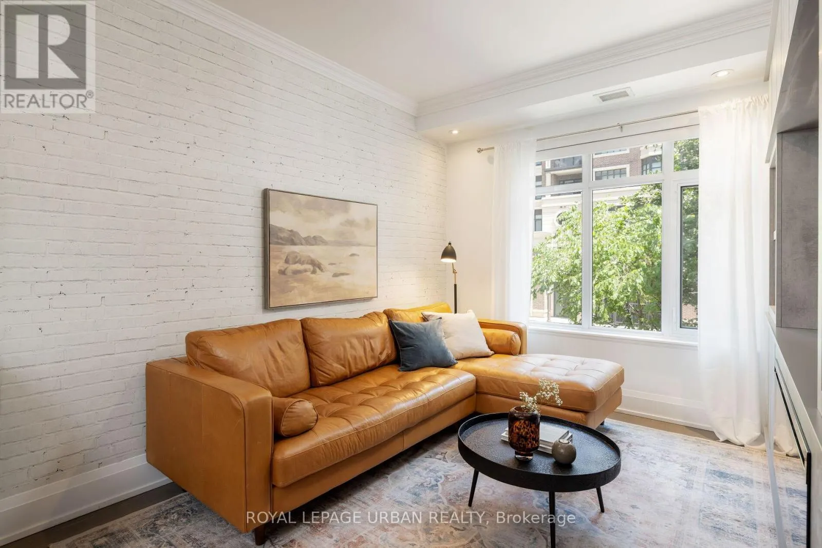 223 - 1900 BAYVIEW AVENUE