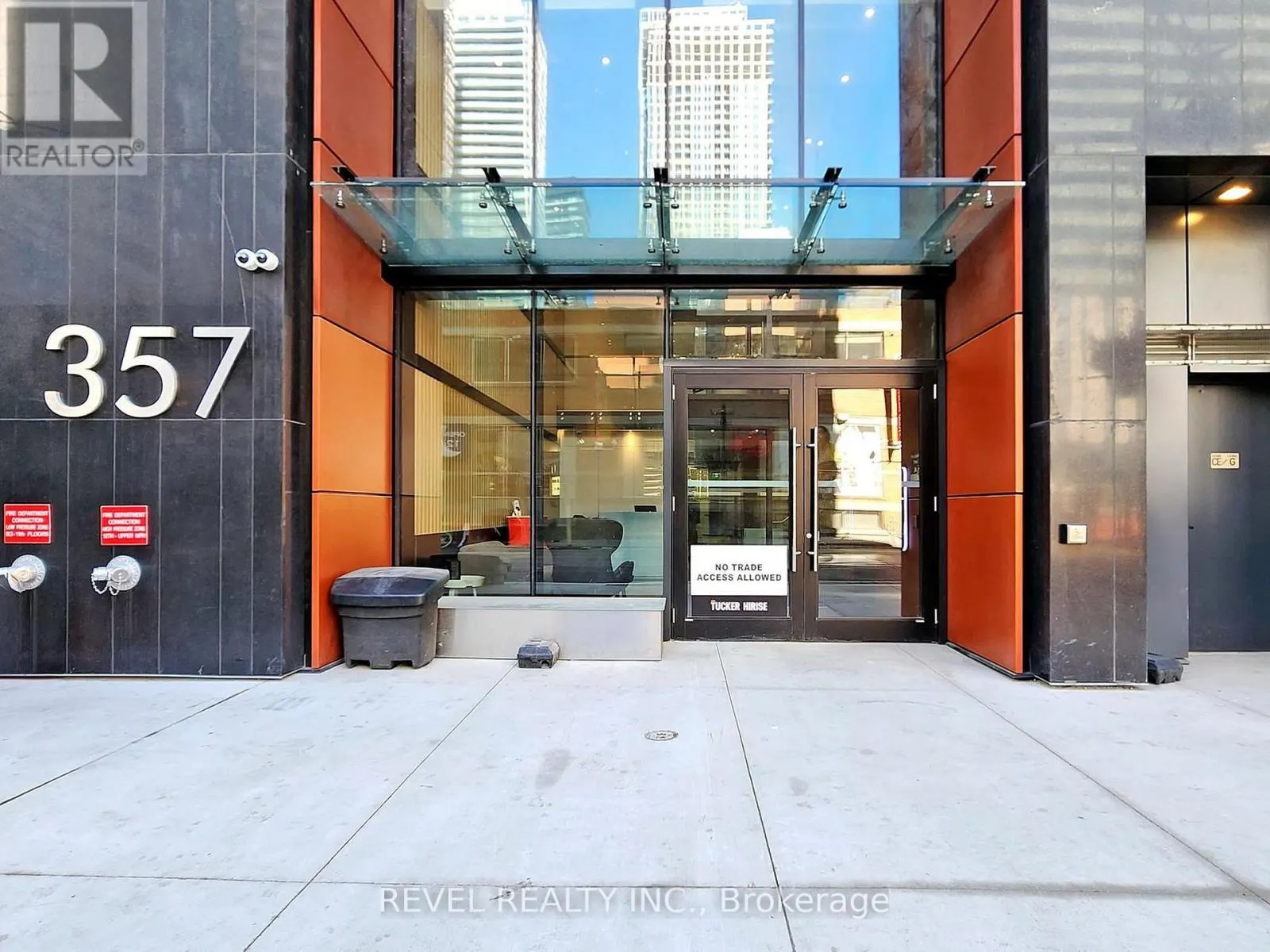 705 - 357 KING STREET W, #705