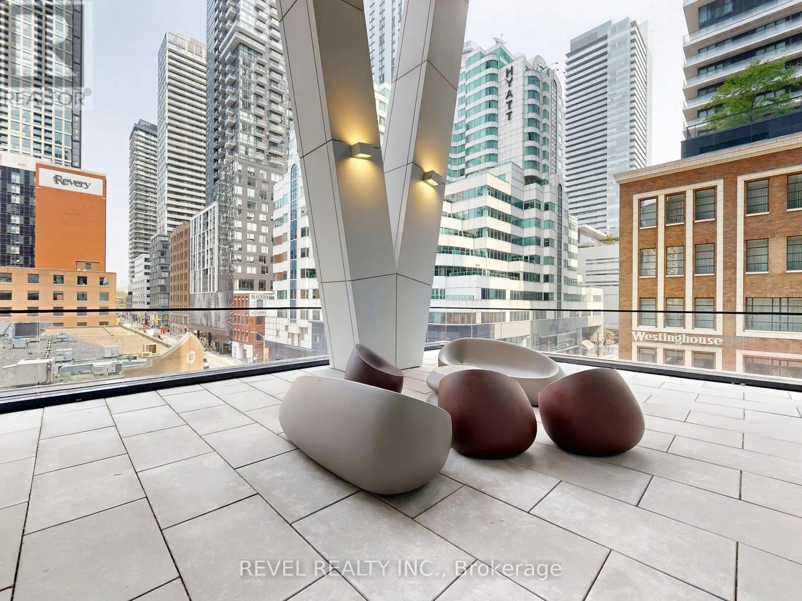 705 - 357 KING STREET W, #705