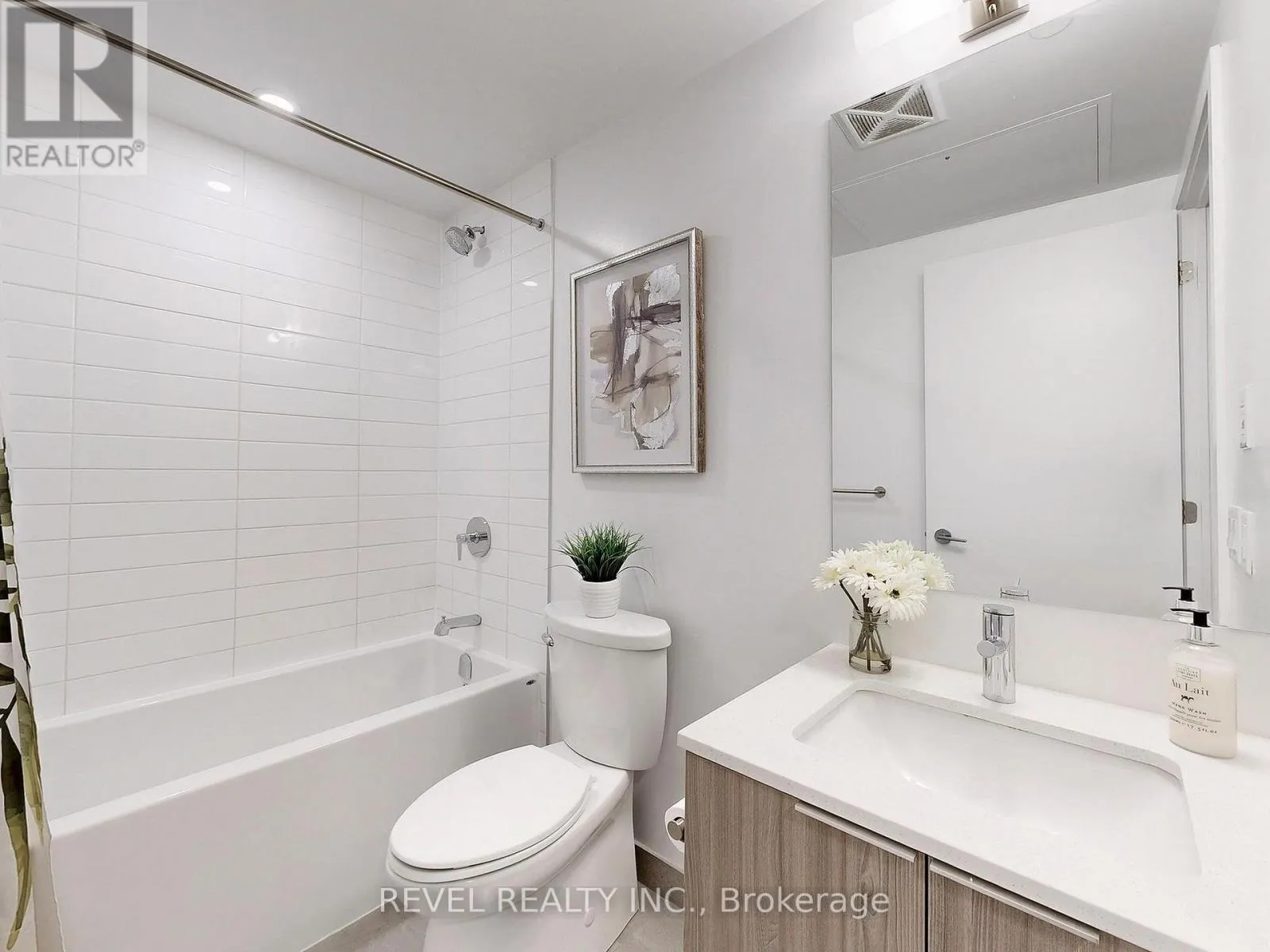 705 - 357 KING STREET W, #705
