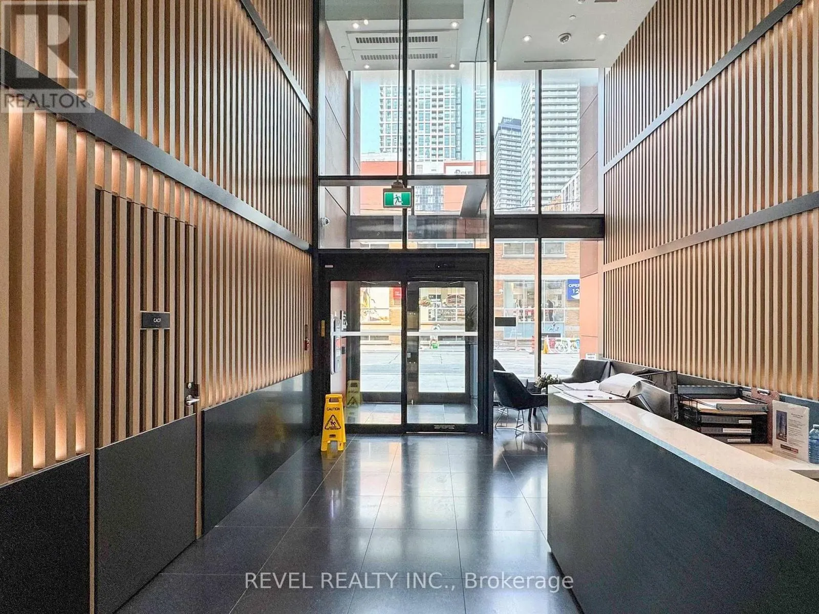 705 - 357 KING STREET W, #705