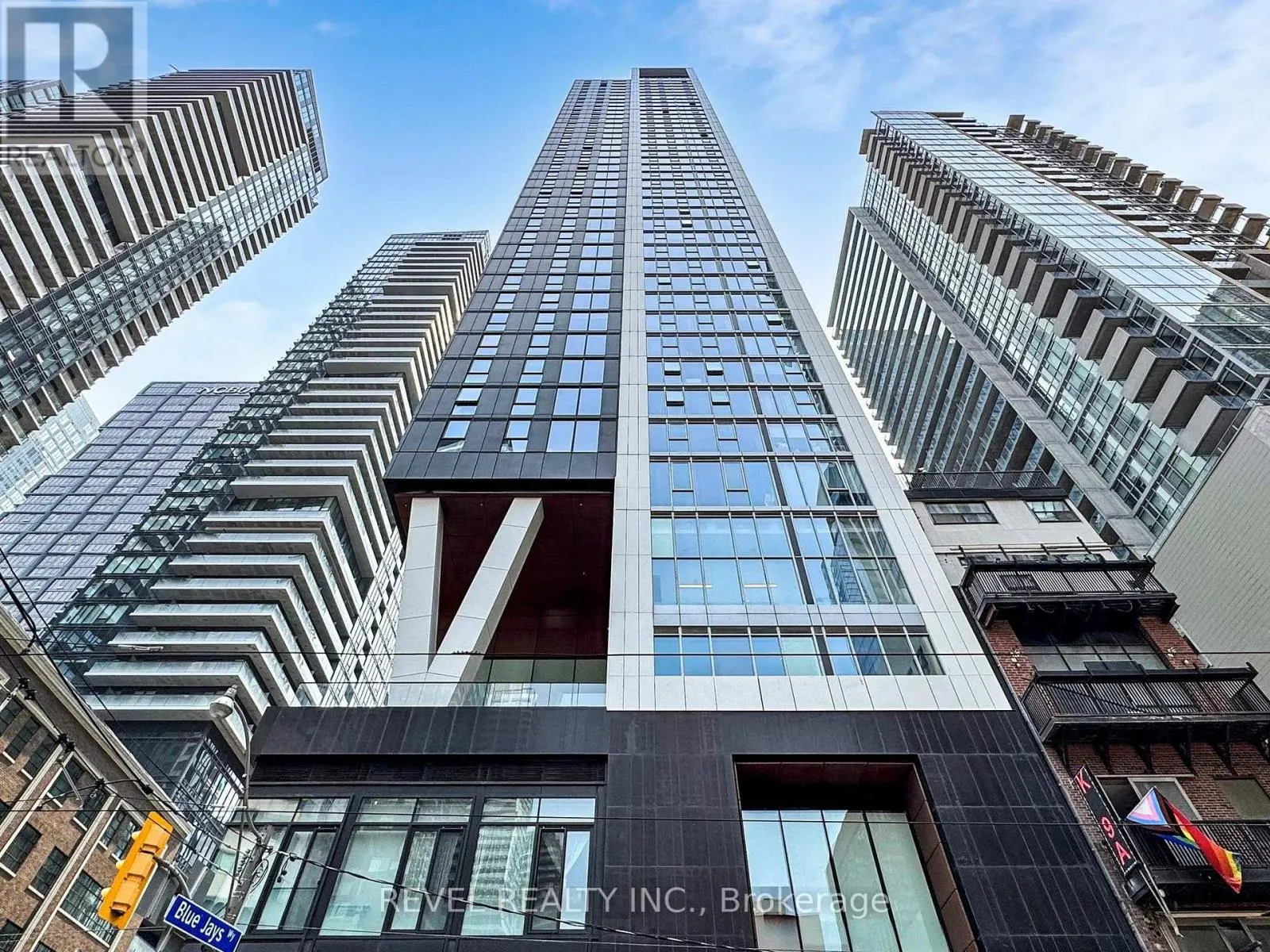 705 - 357 KING STREET W, #705