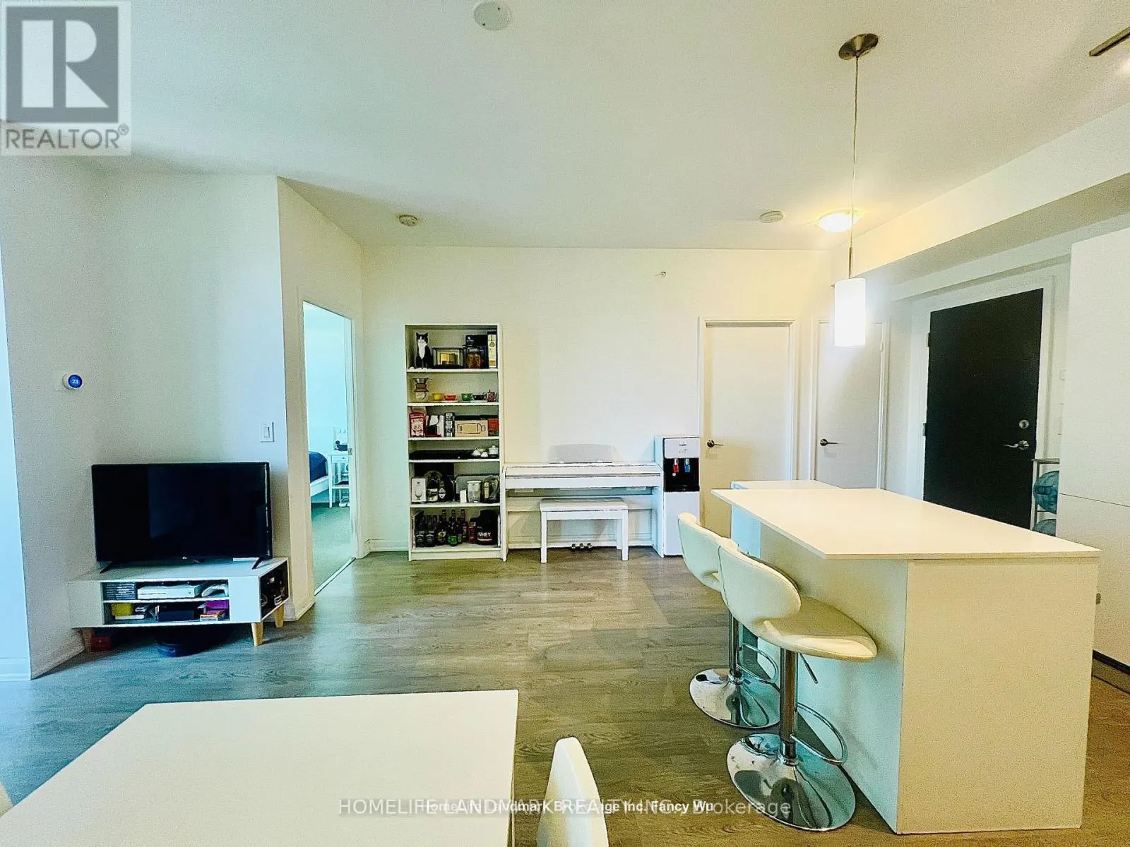 1204 - 9 BOGERT AVENUE