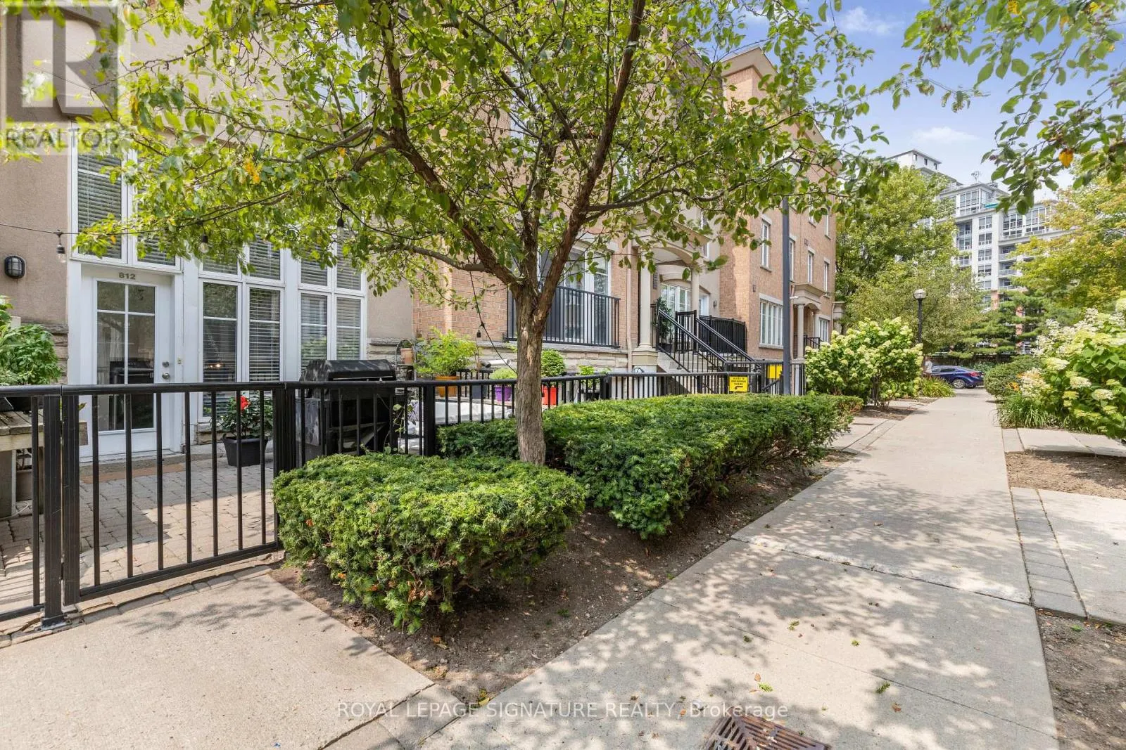 812 - 46 WESTERN BATTERY ROAD