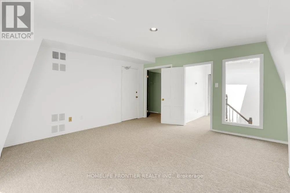 APT 3 - 17 TEDDINGTON PARK AVENUE W