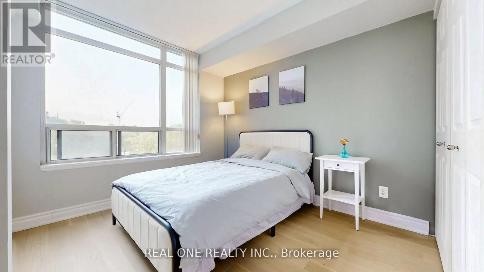 501 - 153 BEECROFT ROAD