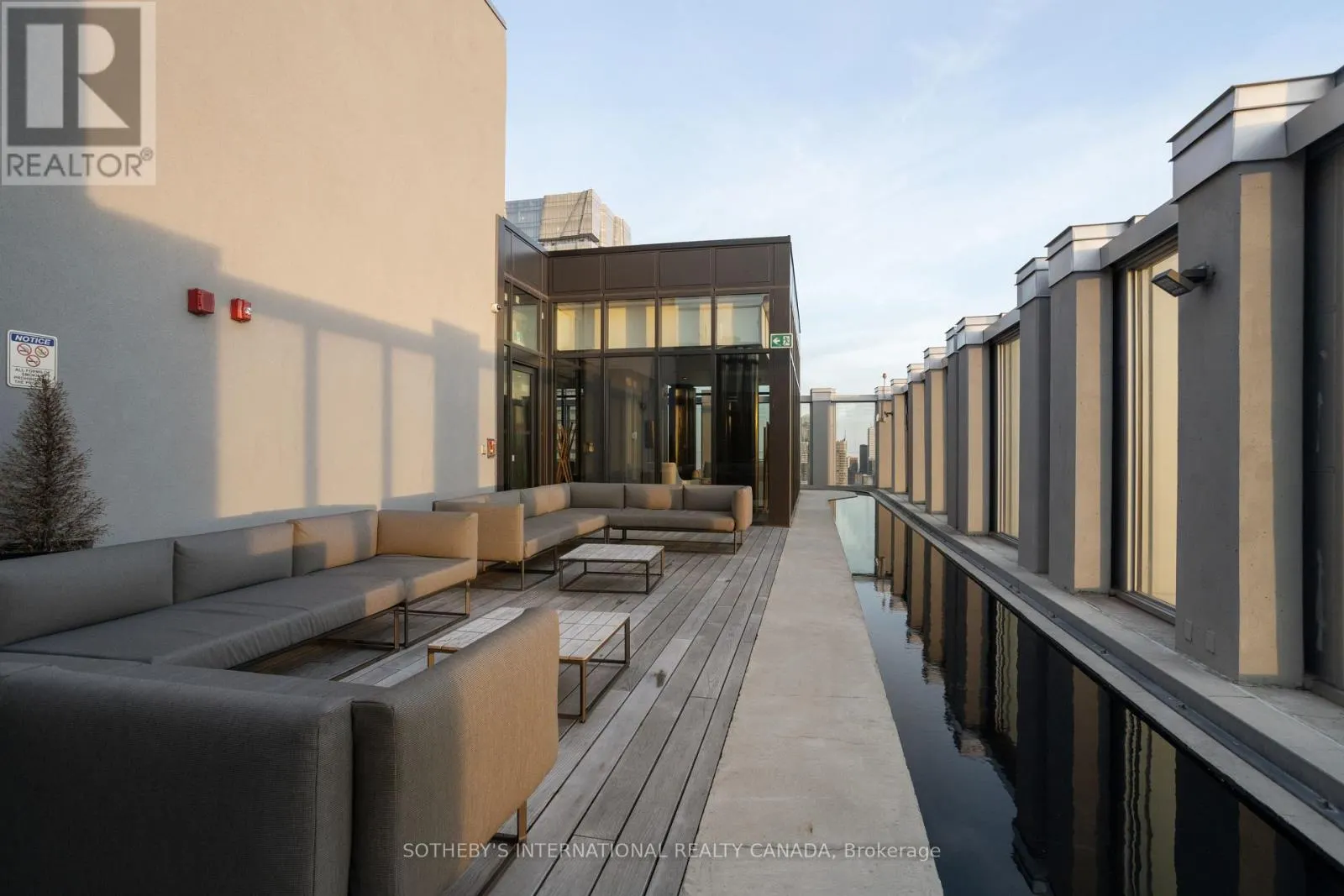5405 - 1 YORKVILLE AVENUE