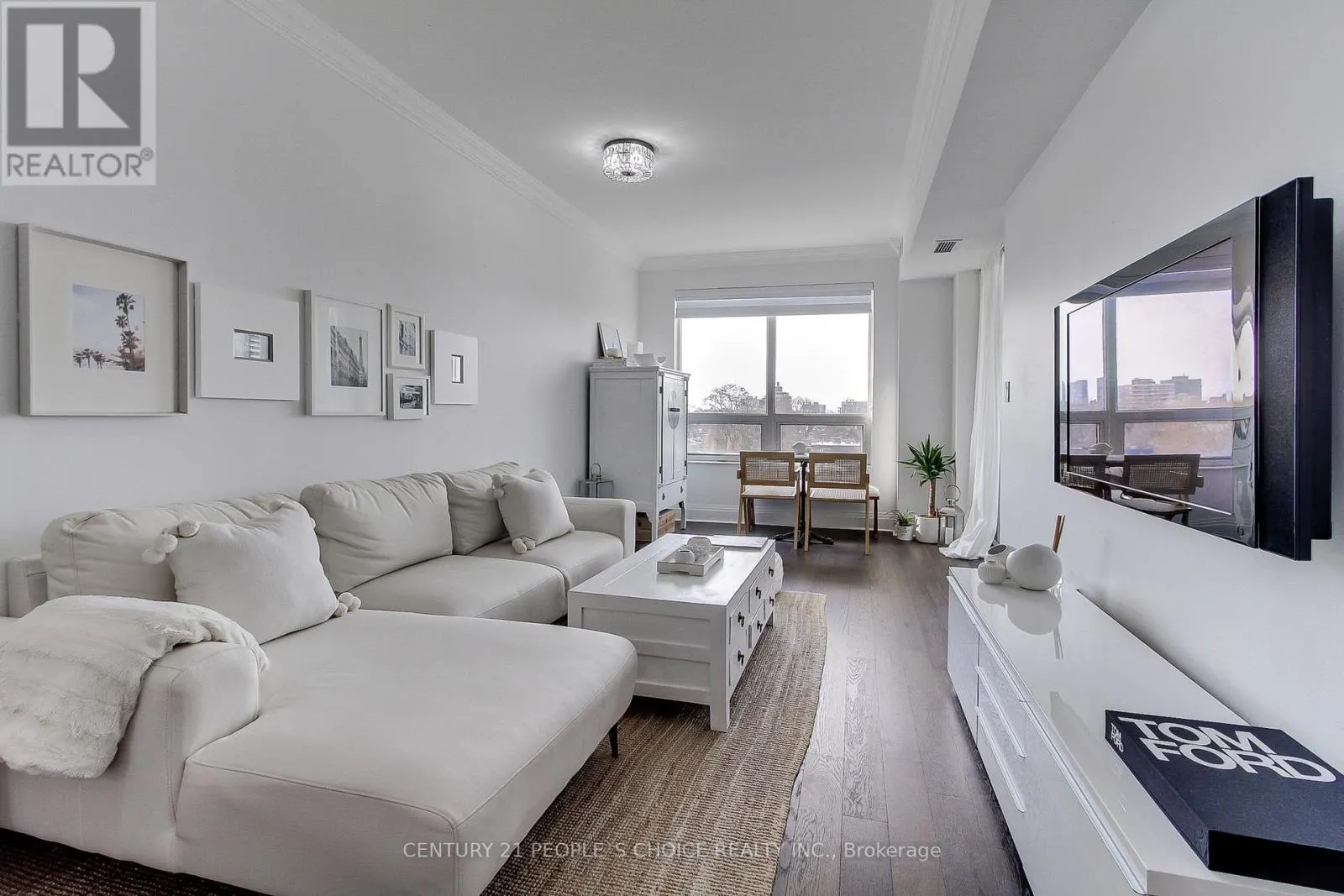 706 - 99 AVENUE ROAD