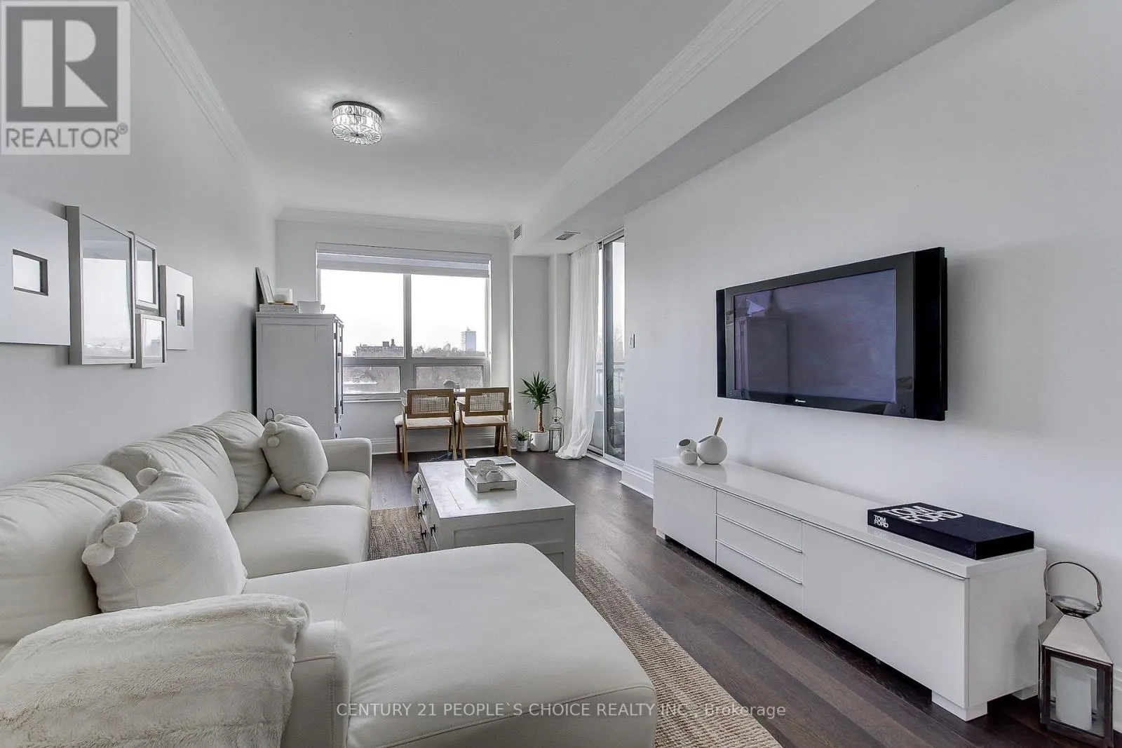 706 - 99 AVENUE ROAD