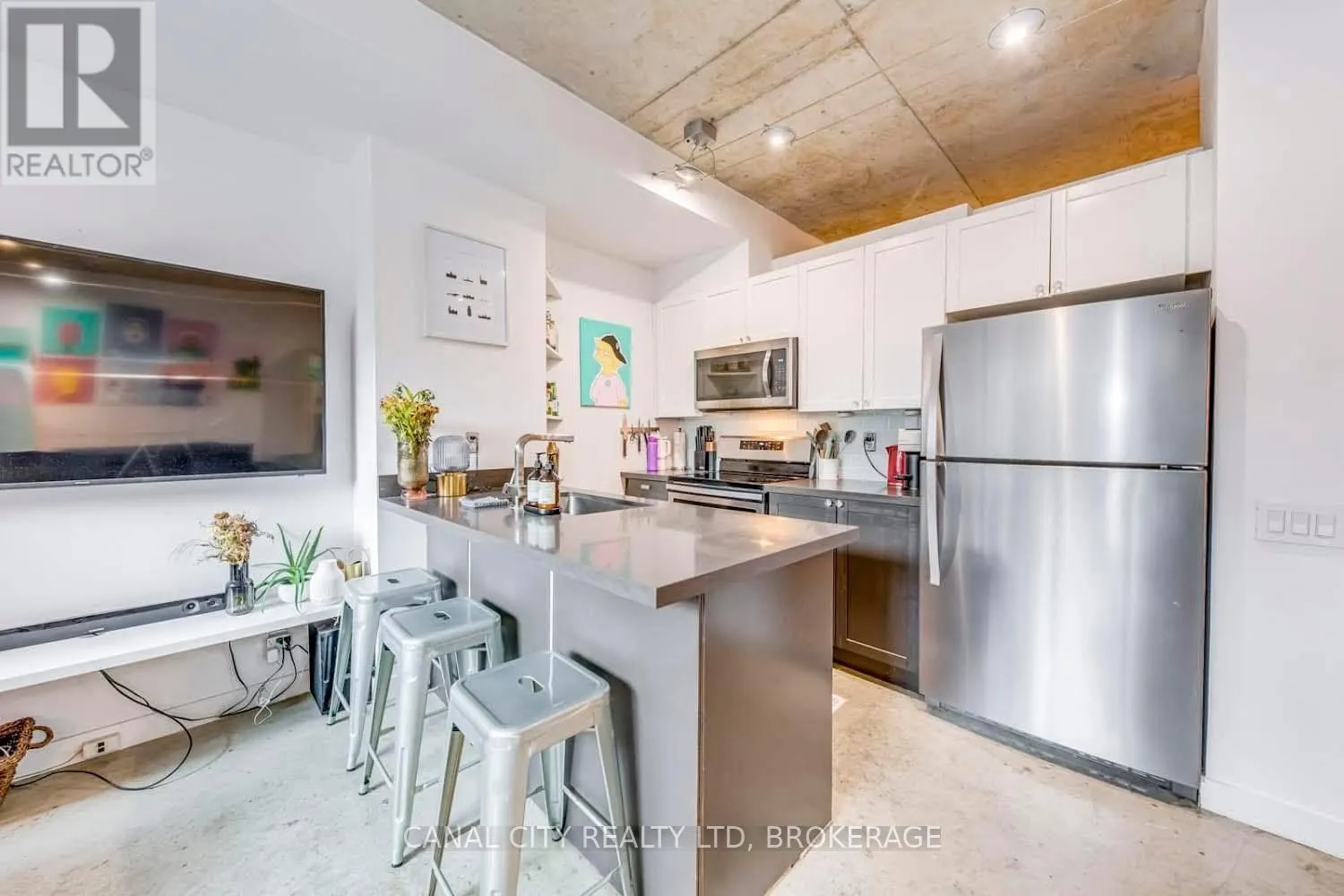201 - 36 CHARLOTTE STREET, #201
