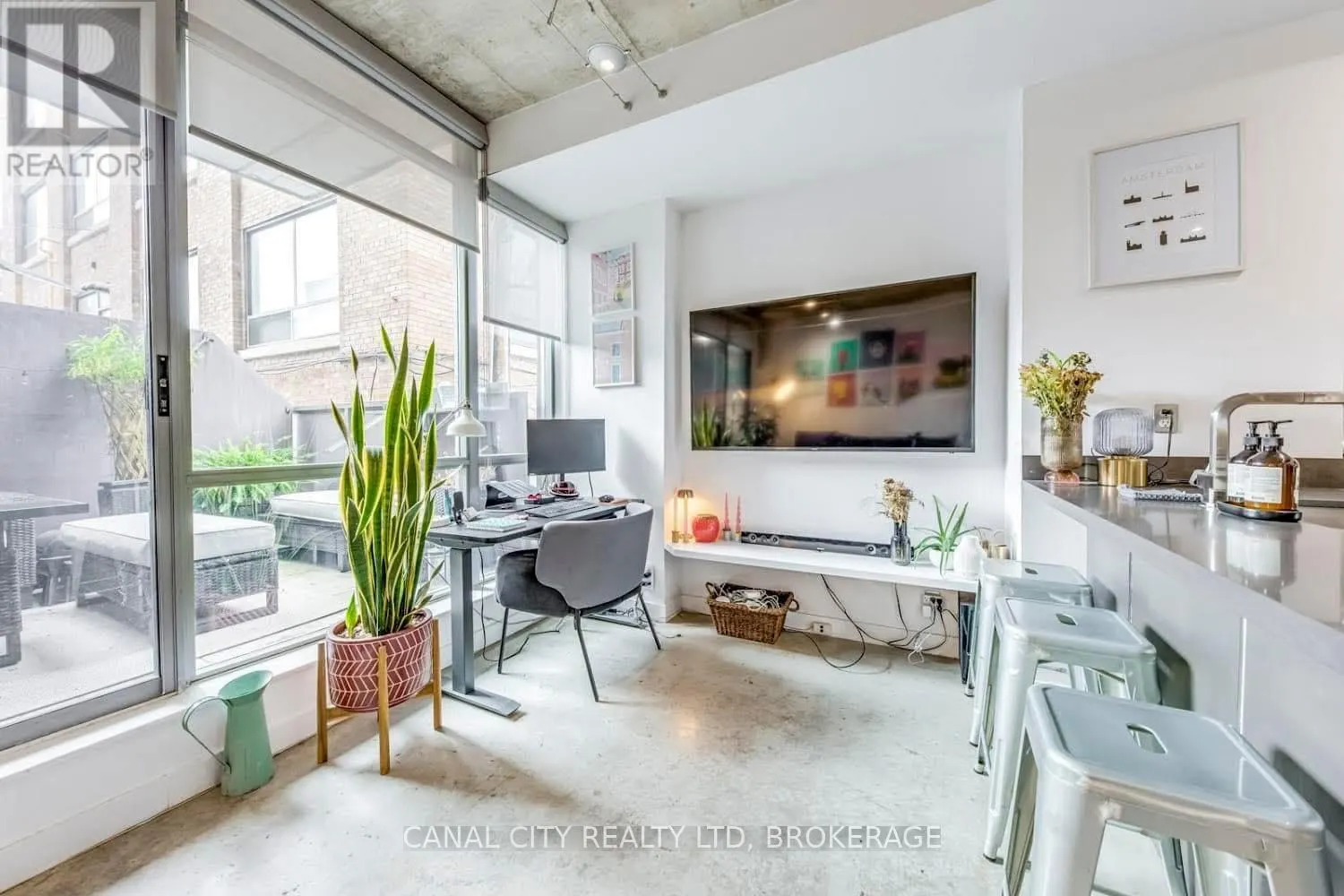 201 - 36 CHARLOTTE STREET, #201