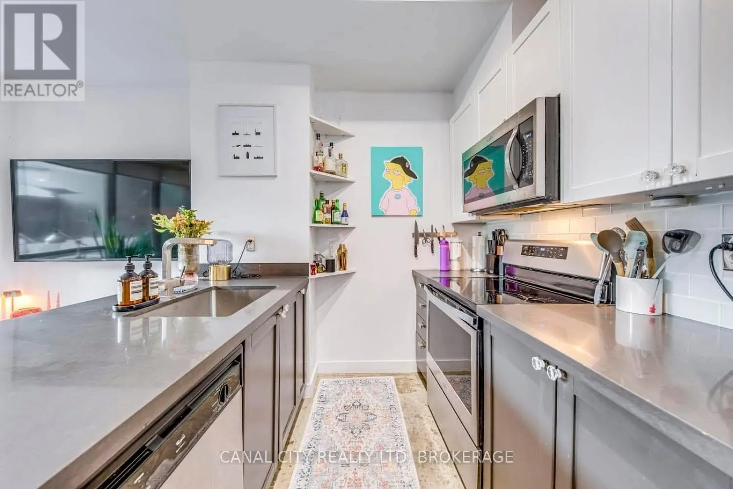201 - 36 CHARLOTTE STREET, #201