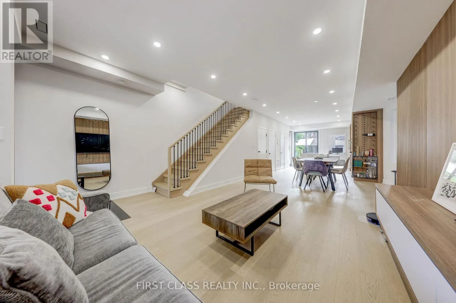 431 ROXTON ROAD