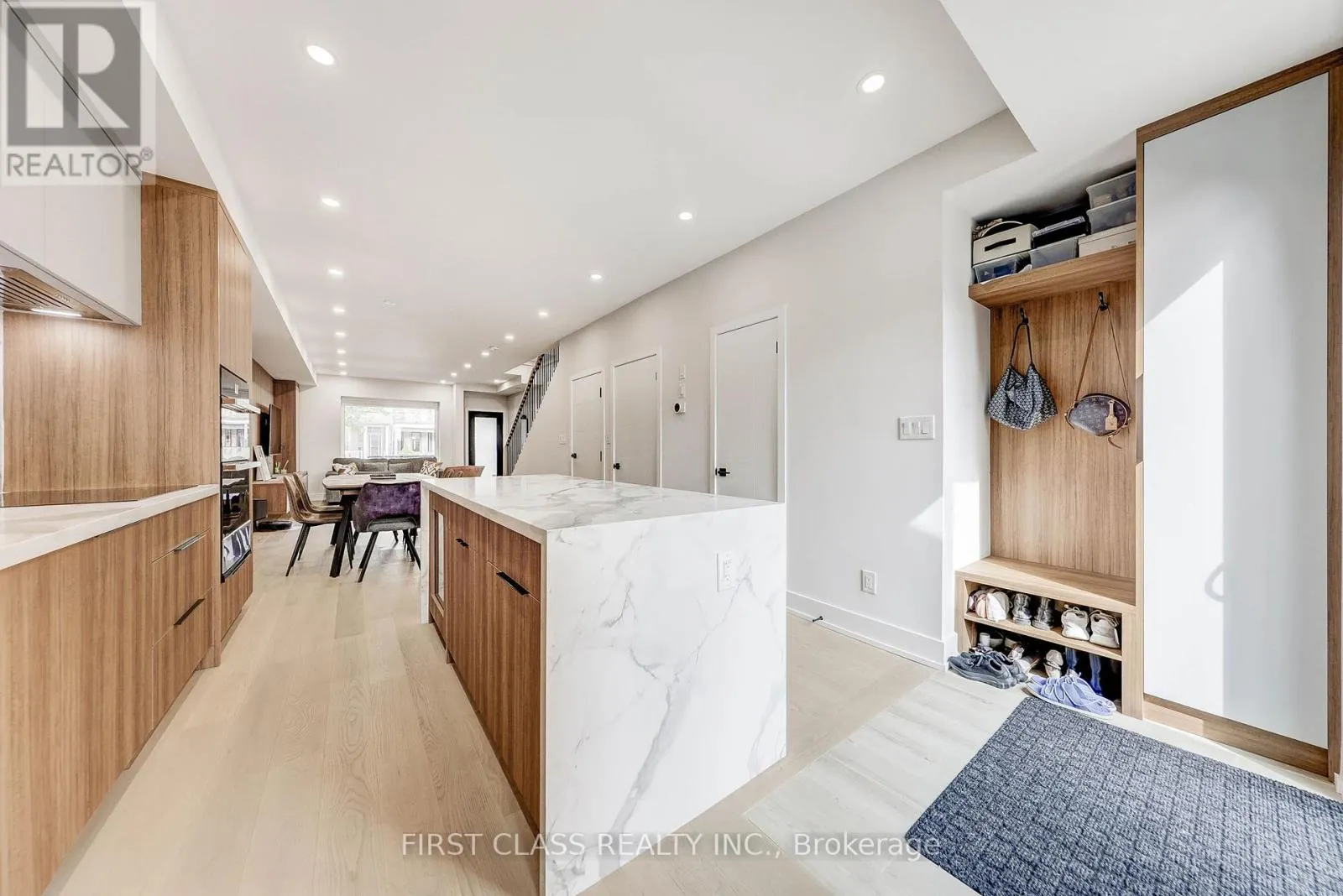 431 ROXTON ROAD