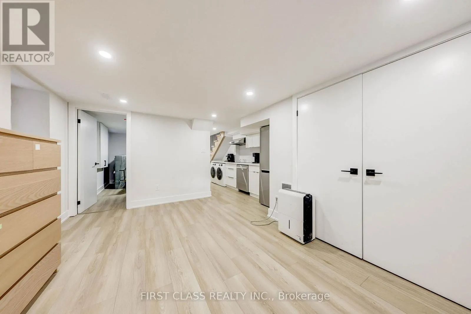 431 ROXTON ROAD