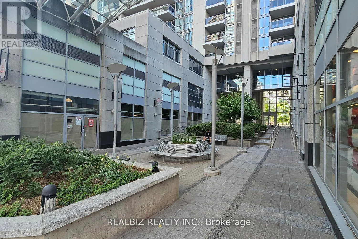 2116 - 4968 YONGE STREET