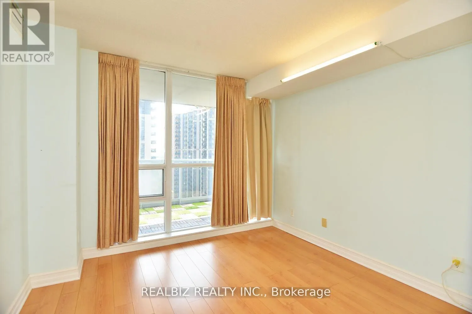 2116 - 4968 YONGE STREET
