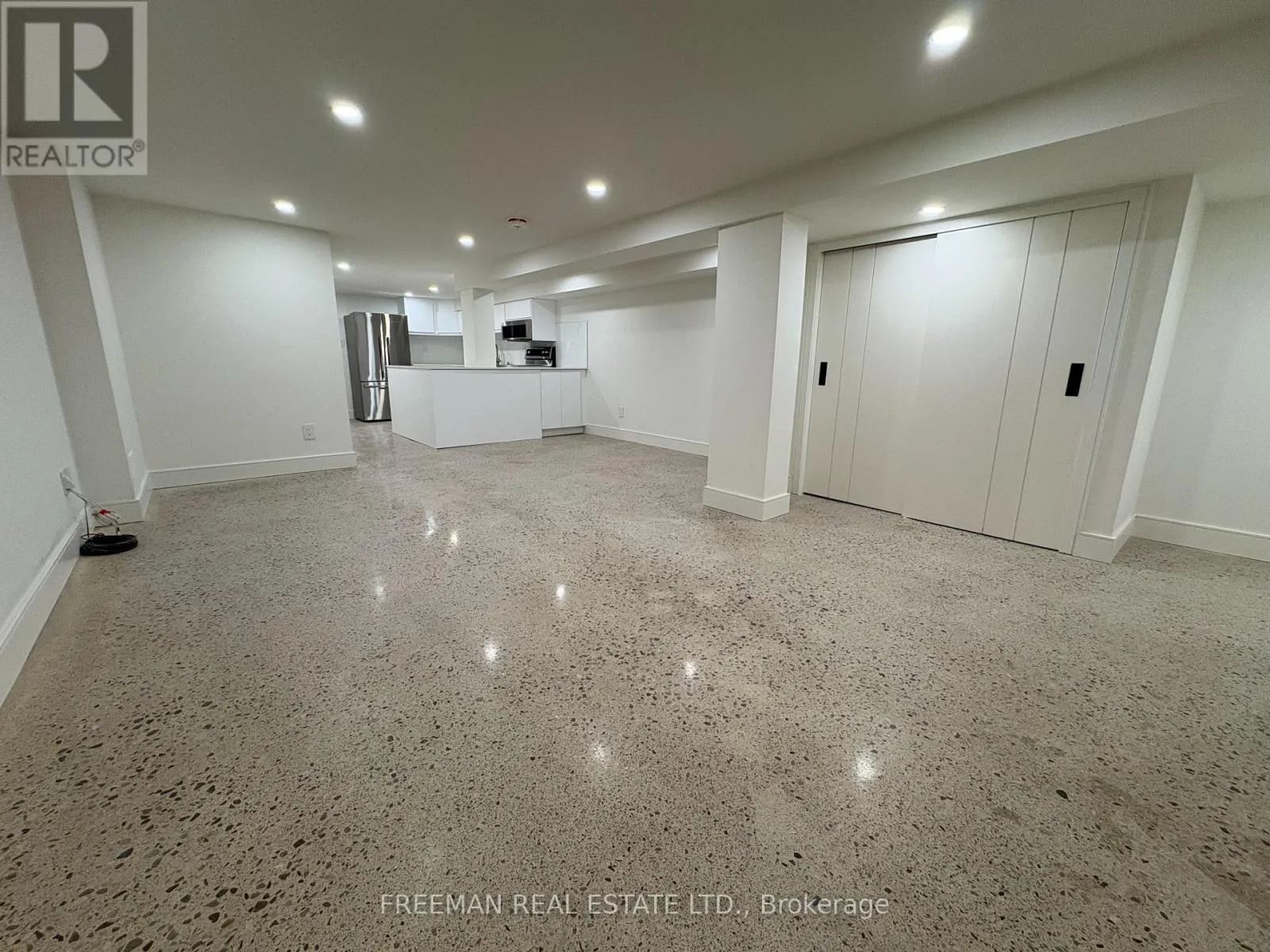 BASEMENT UNIT - 534 CLINTON STREET