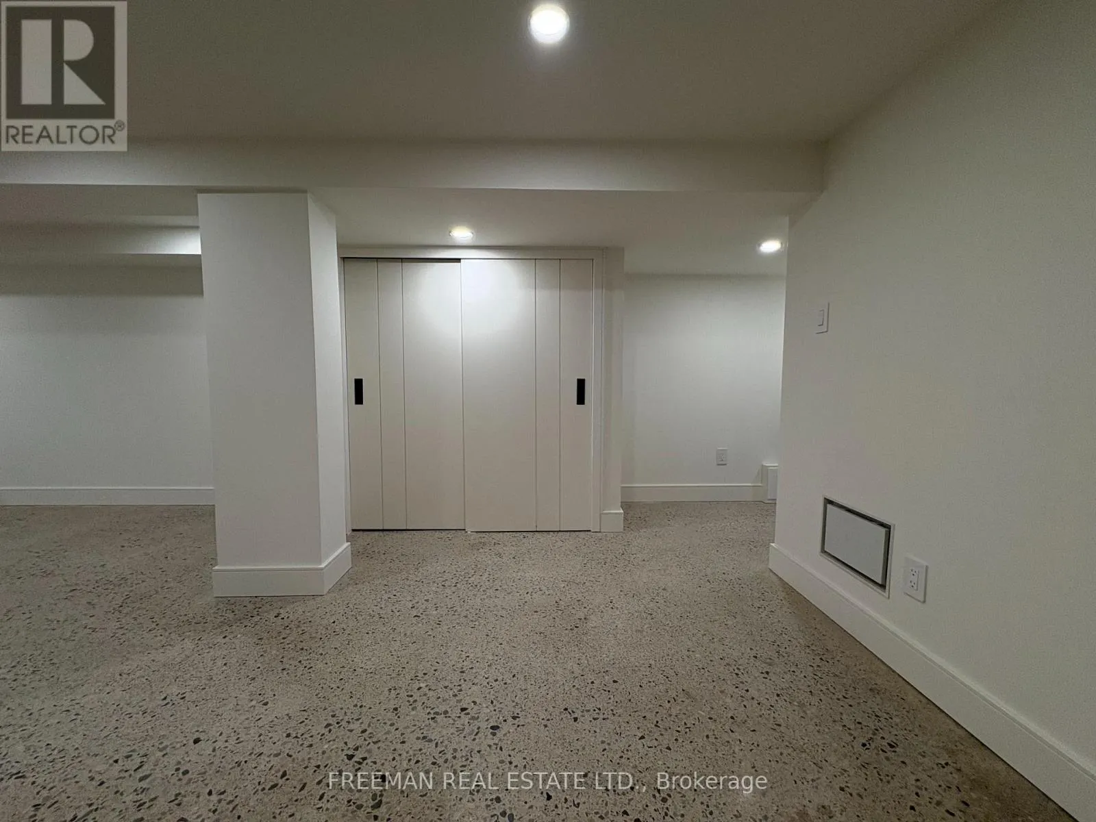 BASEMENT UNIT - 534 CLINTON STREET