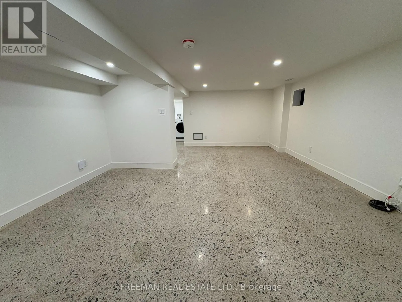 BASEMENT UNIT - 534 CLINTON STREET