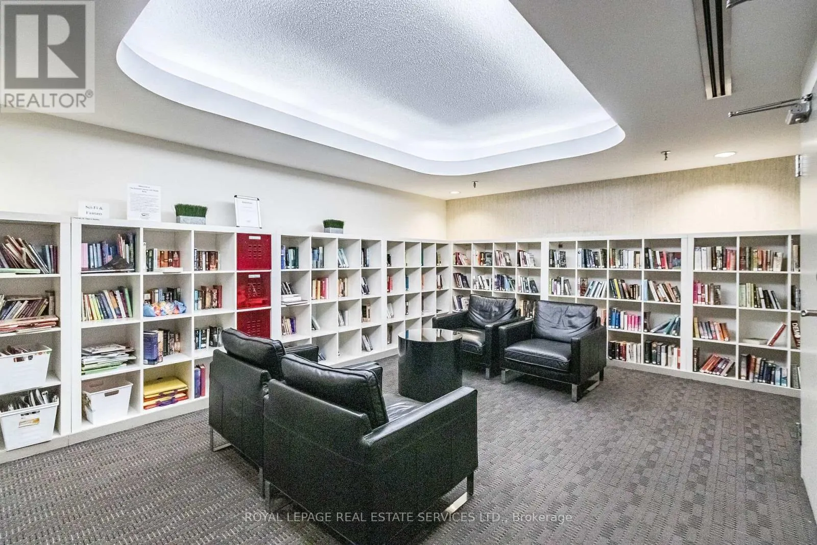 1614 - 705 KING STREET W