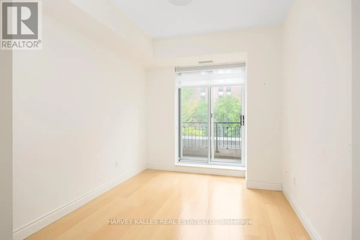 302 - 77 MCMURRICH STREET