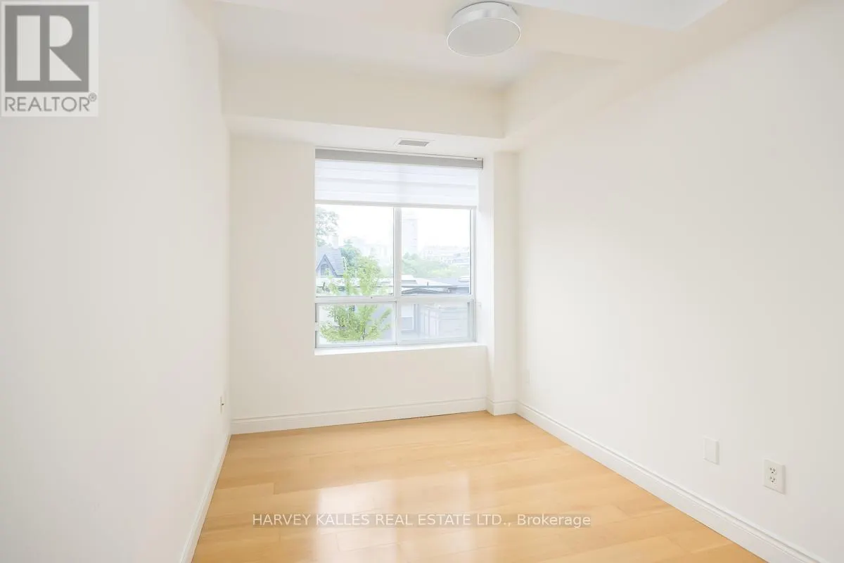 302 - 77 MCMURRICH STREET