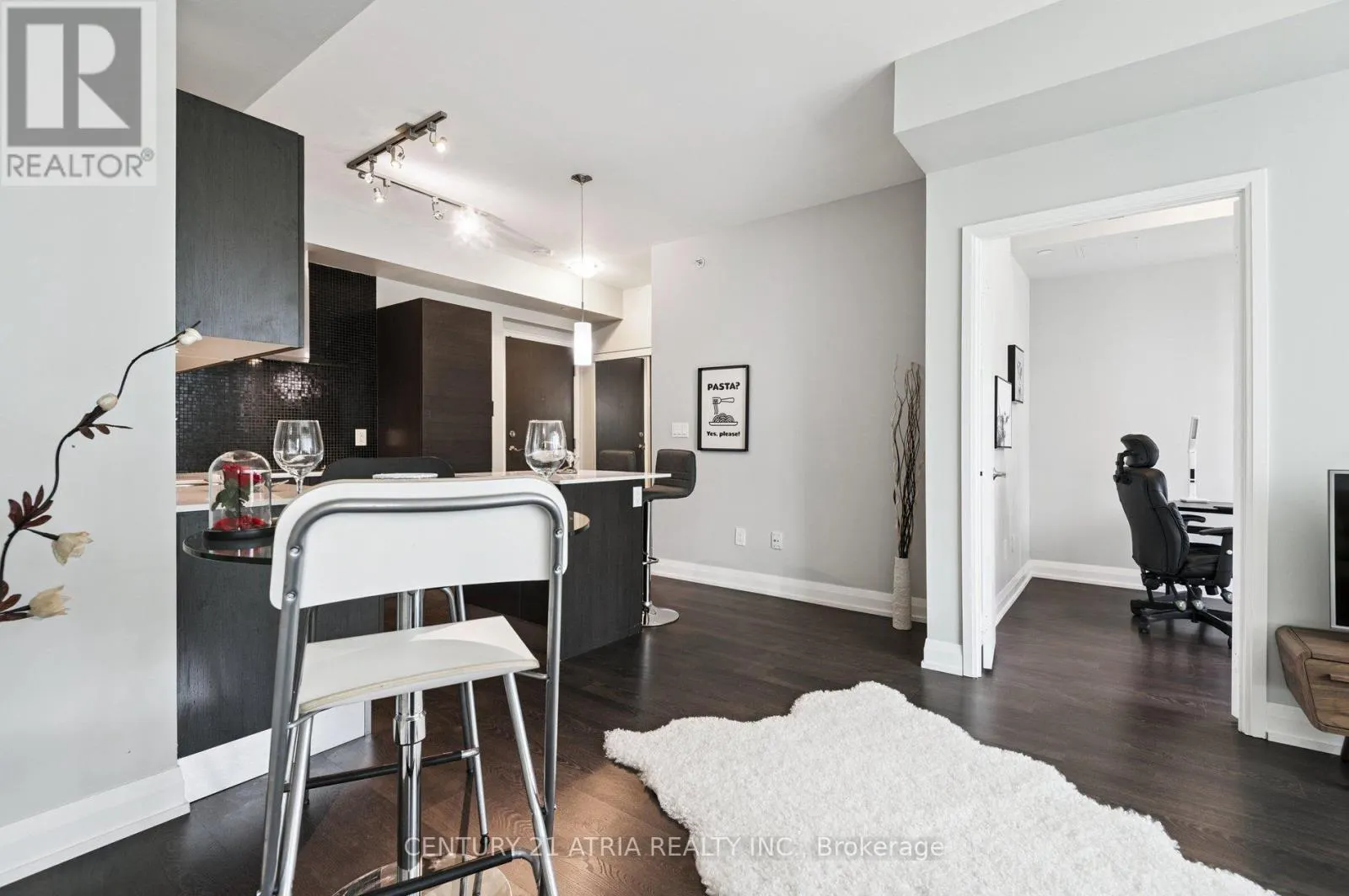 609 - 9 BOGERT AVENUE