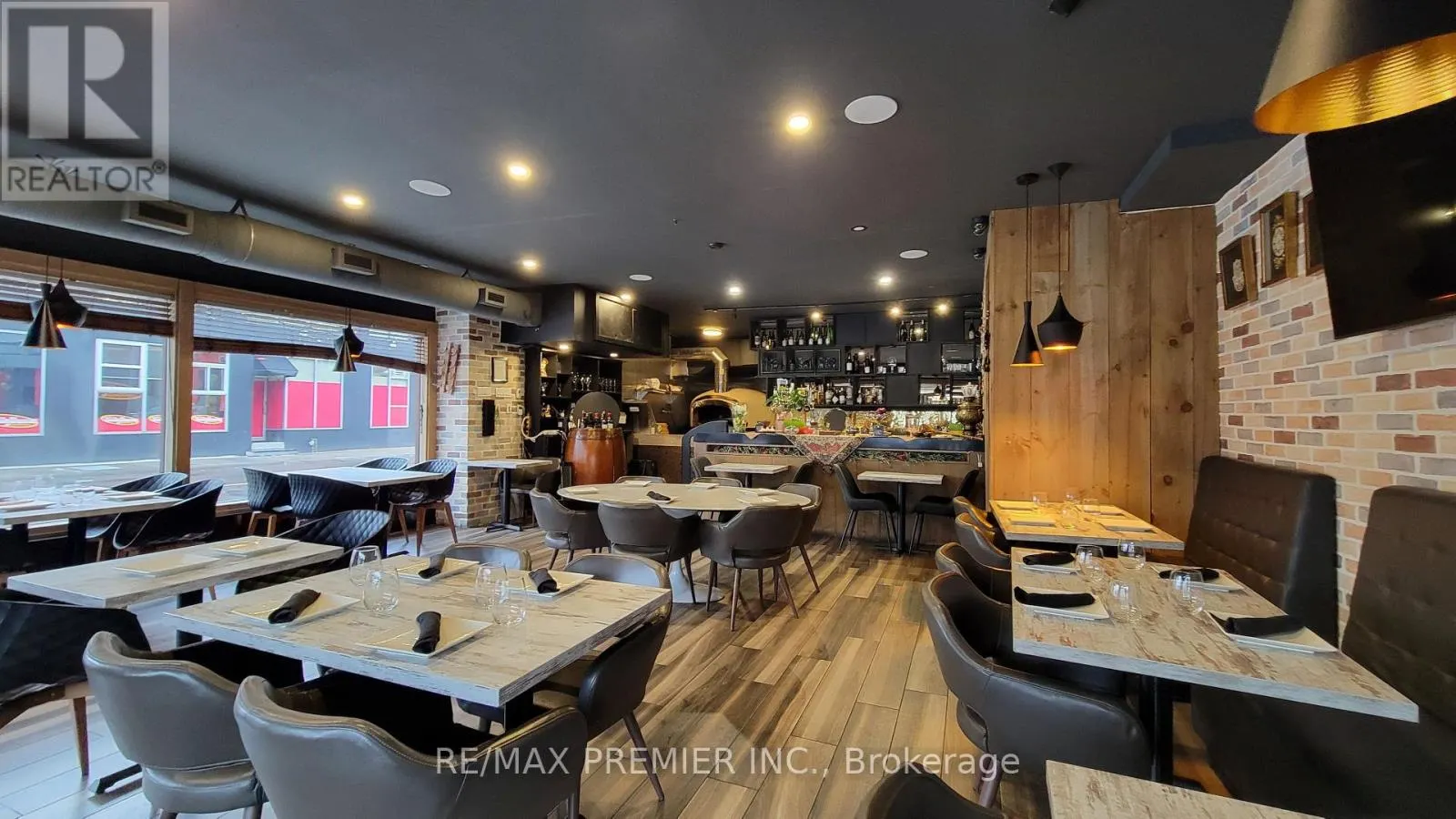 3443 YONGE STREET