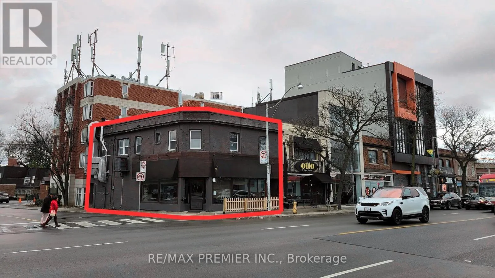 3443 YONGE STREET