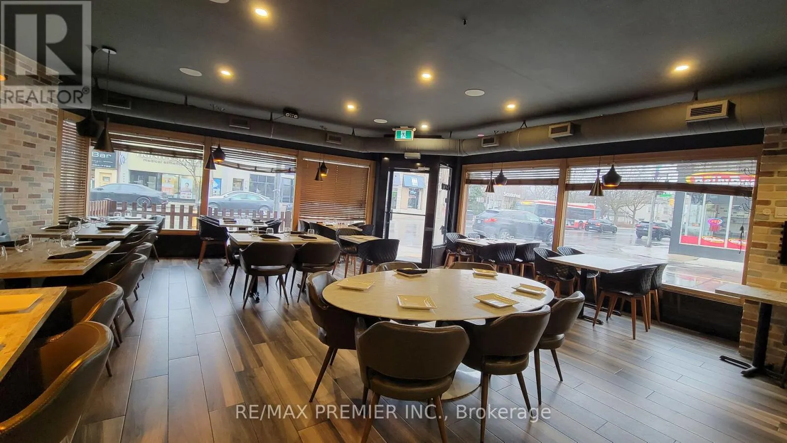 3443 YONGE STREET