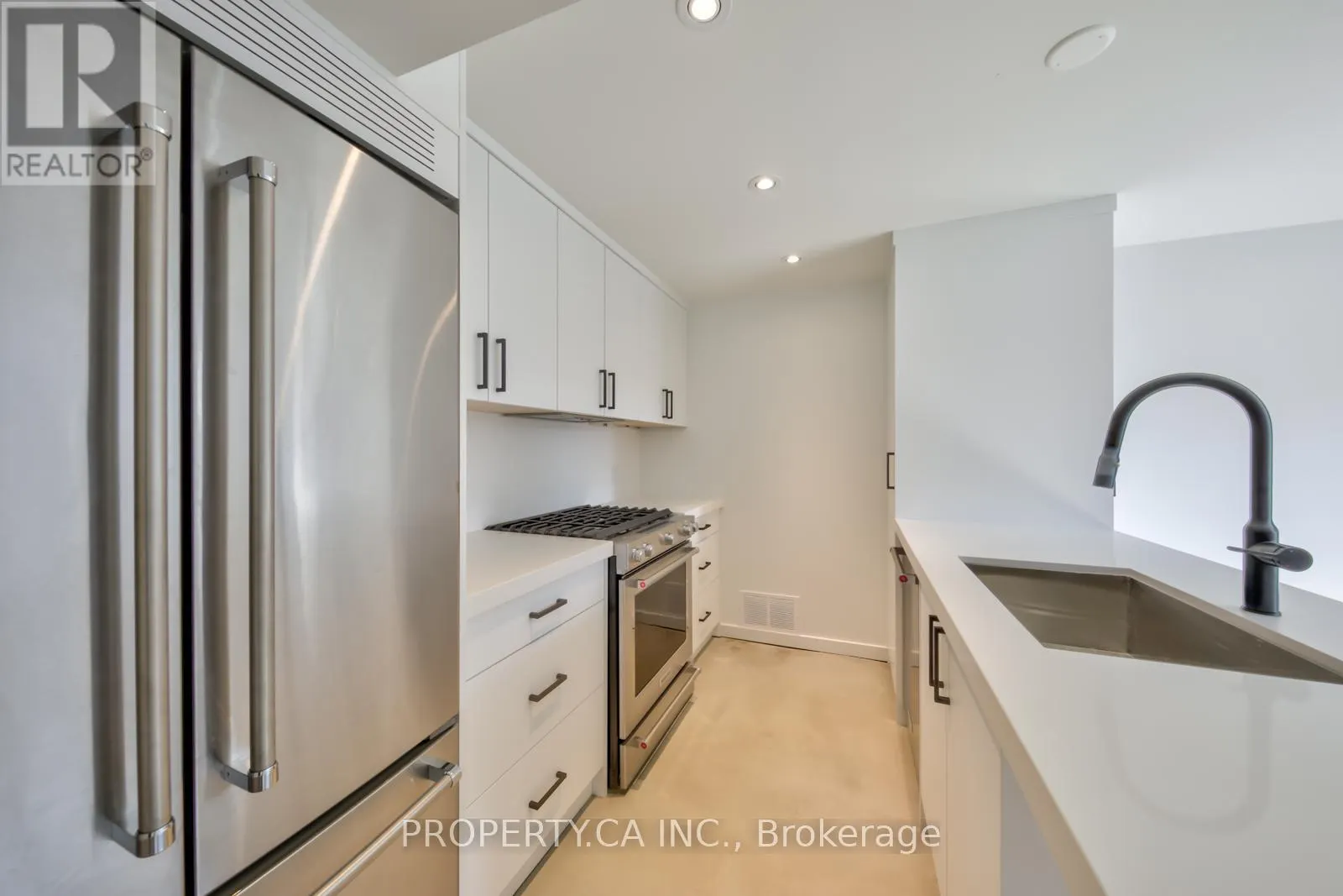 LOWER - 572 PALMERSTON AVENUE