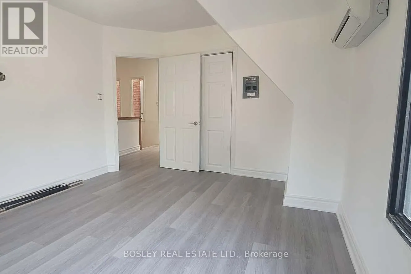 3 - 166 SPADINA ROAD