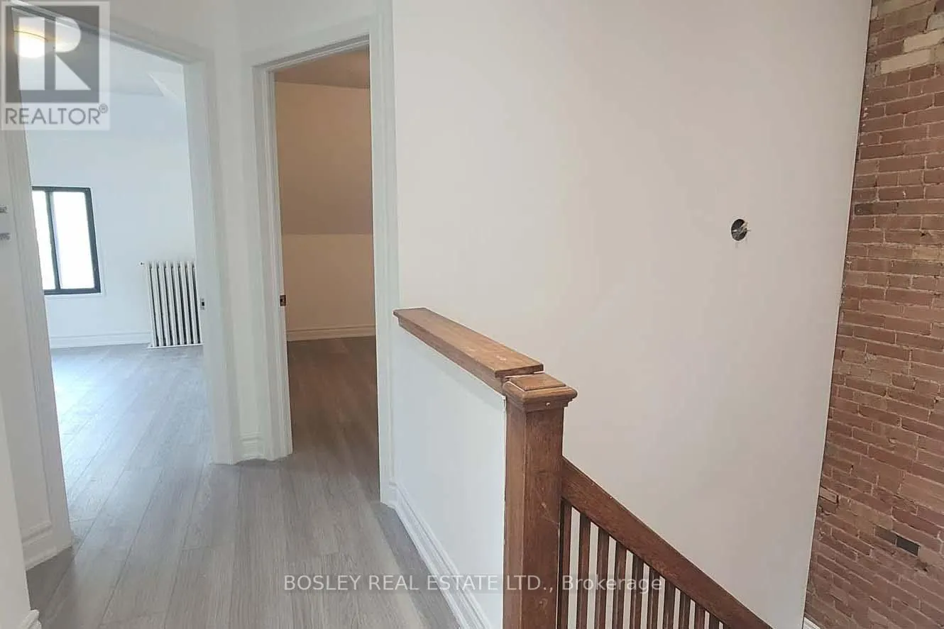3 - 166 SPADINA ROAD