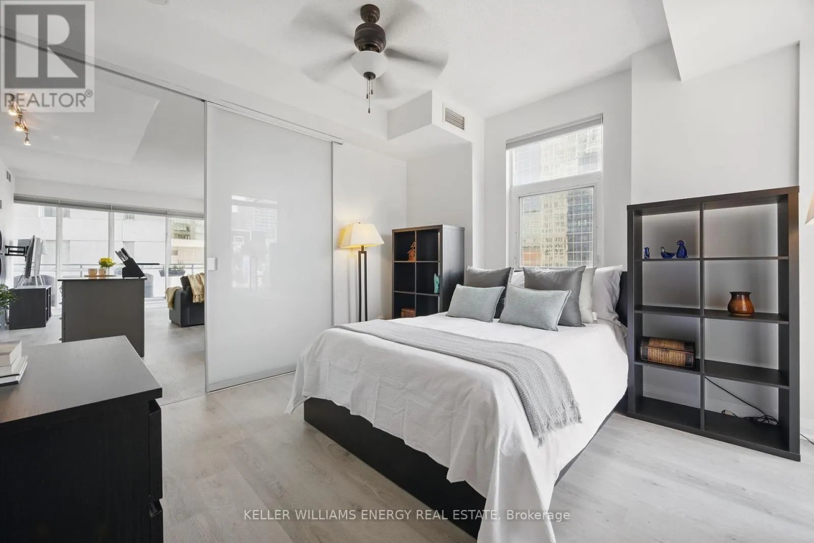 1307 - 220 VICTORIA STREET, #1307