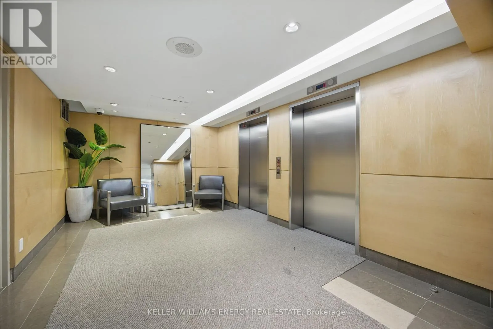 1307 - 220 VICTORIA STREET, #1307