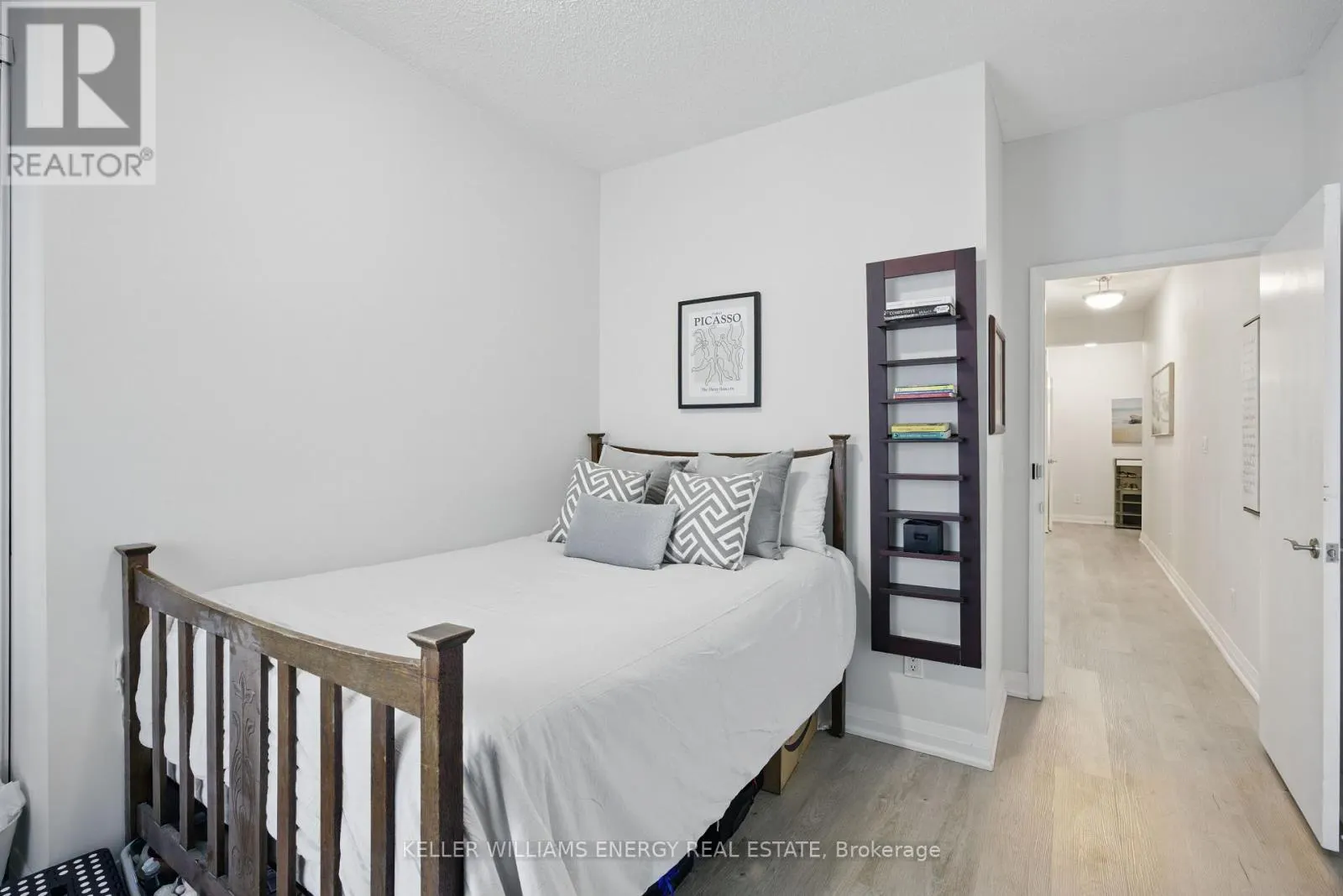 1307 - 220 VICTORIA STREET, #1307
