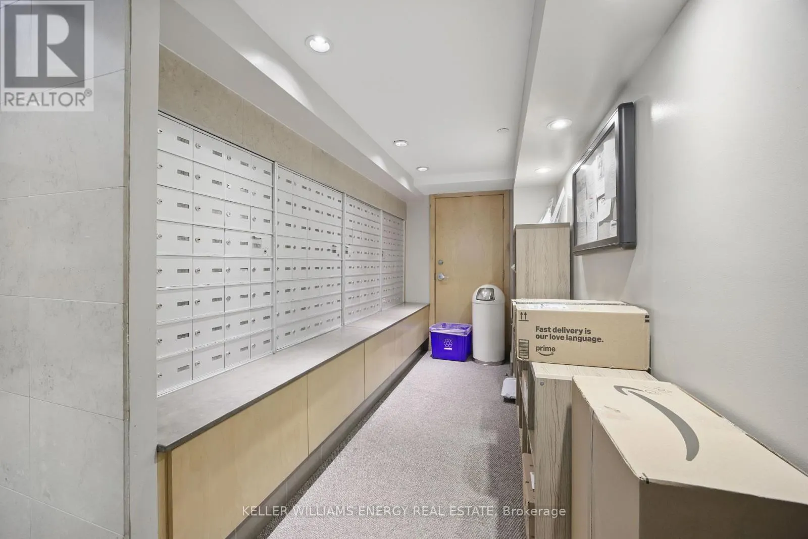 1307 - 220 VICTORIA STREET, #1307