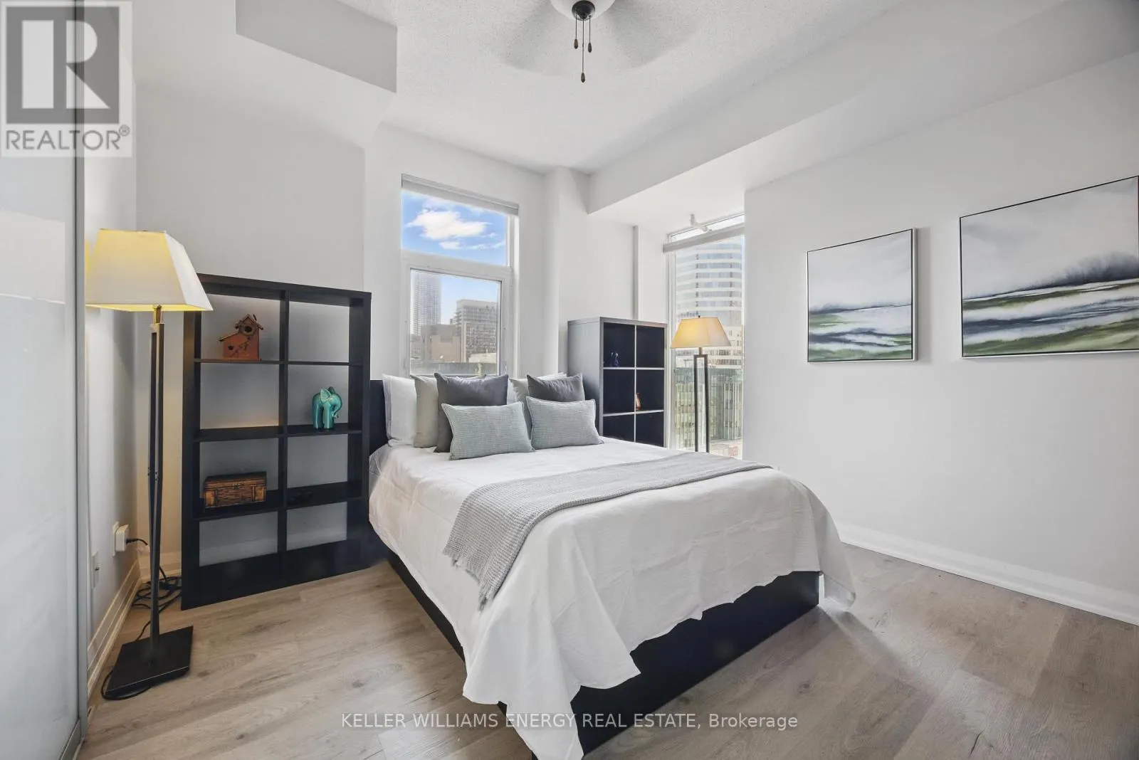 1307 - 220 VICTORIA STREET, #1307