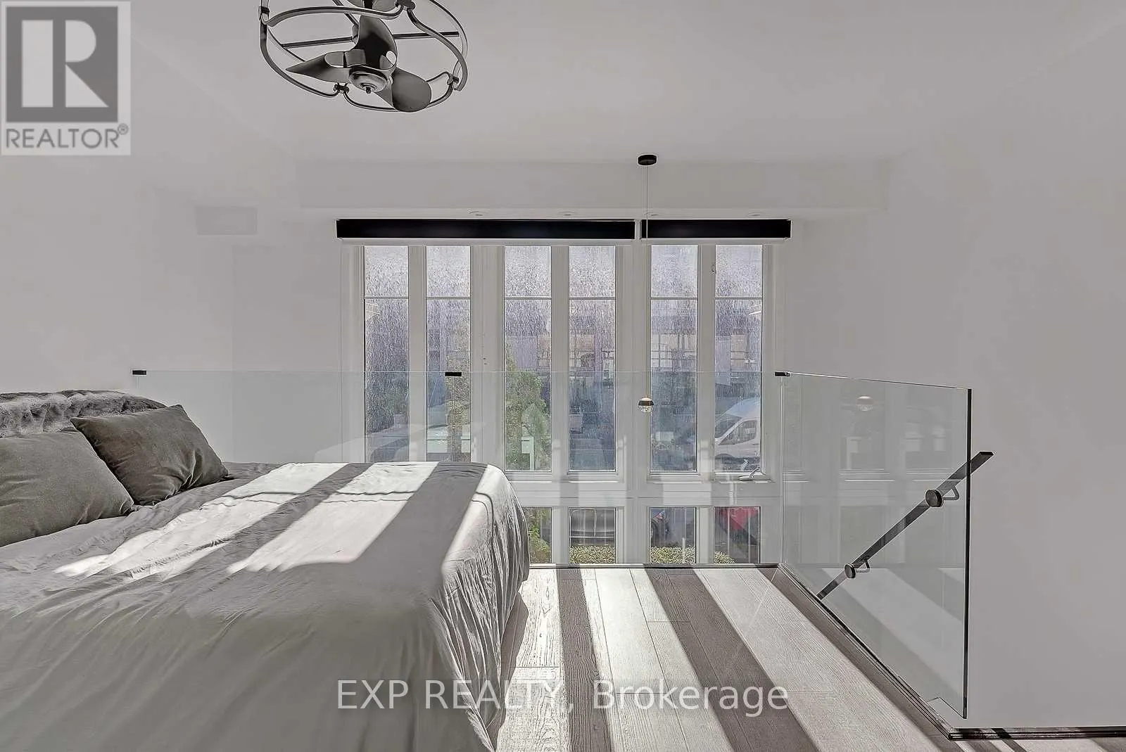 1111 - 50 EAST LIBERTY STREET
