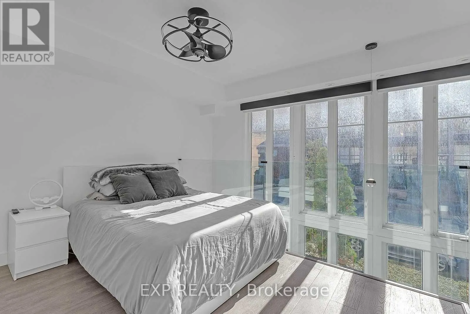 1111 - 50 EAST LIBERTY STREET