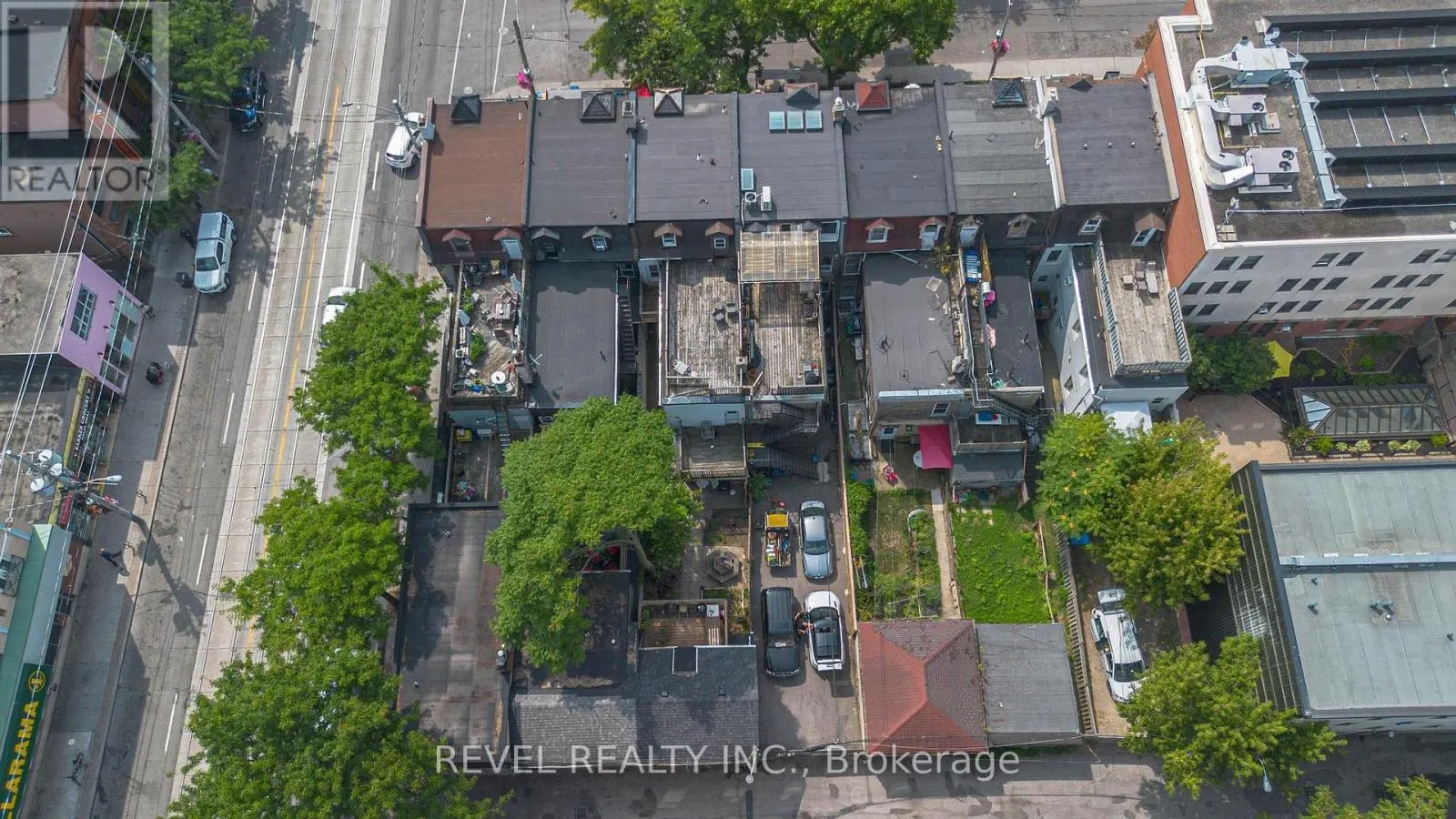 290 GERRARD STREET E